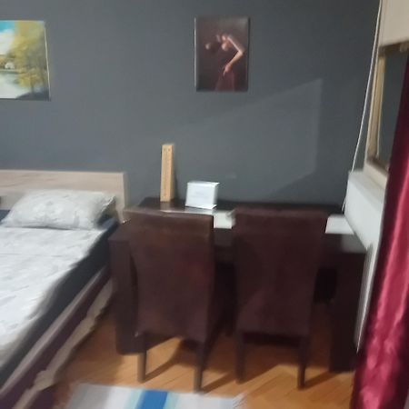 Apartment Viktor 2 stan na dan Šabac Exteriör bild